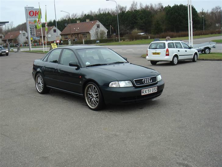 Audi A4 2.6 V6 ( Solgt ) billede 2