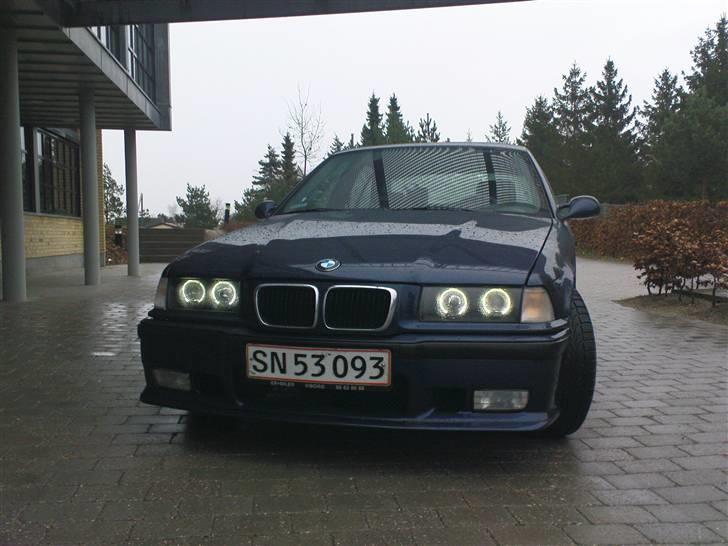 BMW 320i SOLGT!! billede 10
