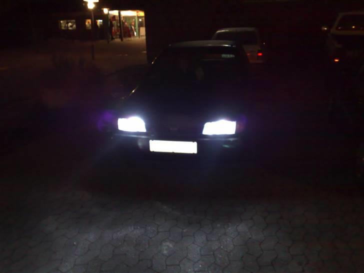 Nissan Sunny skrottet billede 13