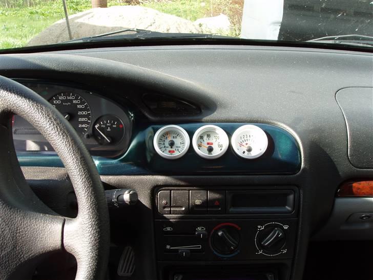 Peugeot 406 Turbo - de gamle instrumenter..   der er kommet nye Timex med sort baggrund . . billede 10