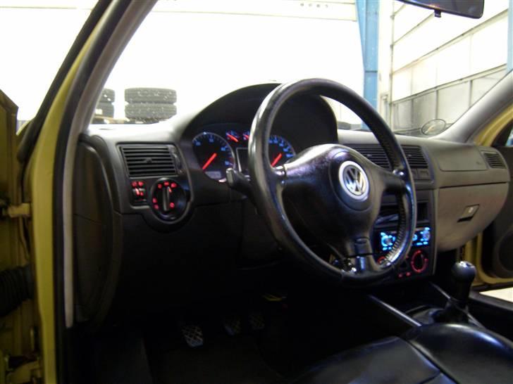 VW 1.9 TDI (Total skadet) billede 7