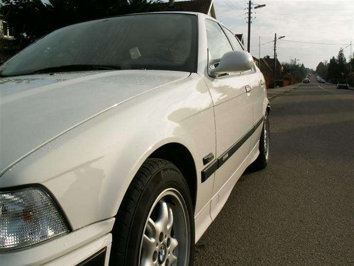 BMW E36 318i - Et billede fra en anden vinkel :-) billede 9