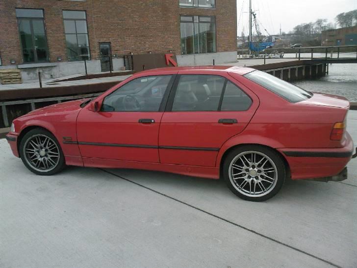BMW e36 325i billede 1