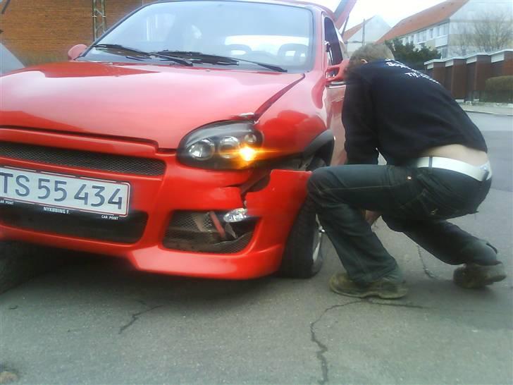 Opel Corsa b - TOTALSKADET billede 8