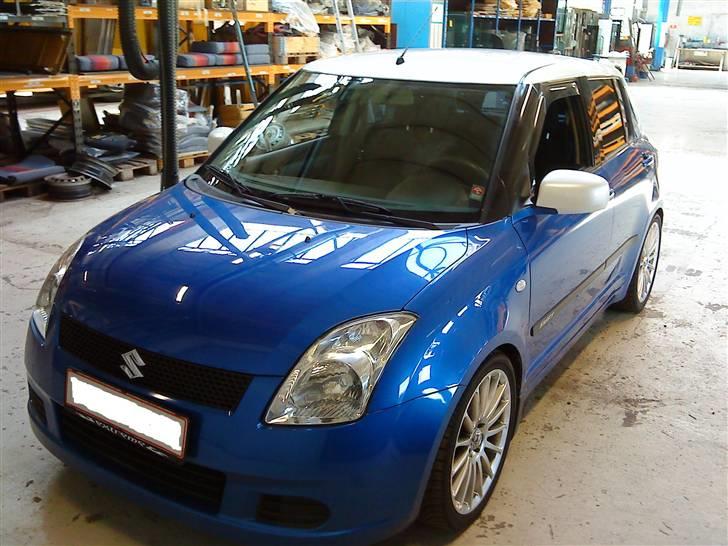 Suzuki Swift ( Cooper look ) SOLGT - Ny lakering med perlemor hvid. billede 5