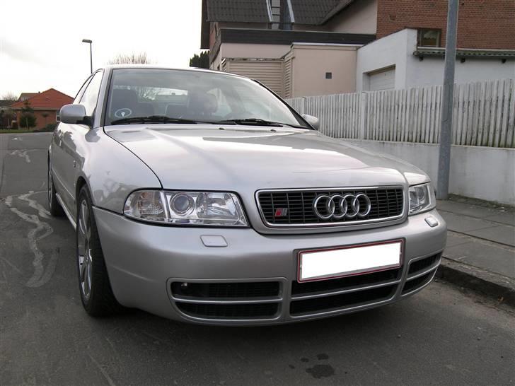 Audi A4 - SOLGT 24/7-08 billede 1