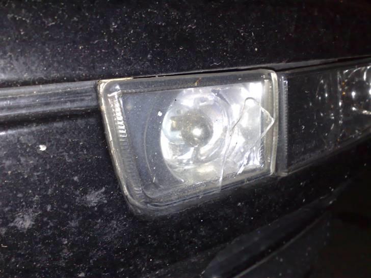 VW Golf 3 Tdi  *Solgt* - Sådan så mine tågelygter ud 3-4 måneder efter jeg havde købt dem af en bruger på bilgalleriet... billede 17