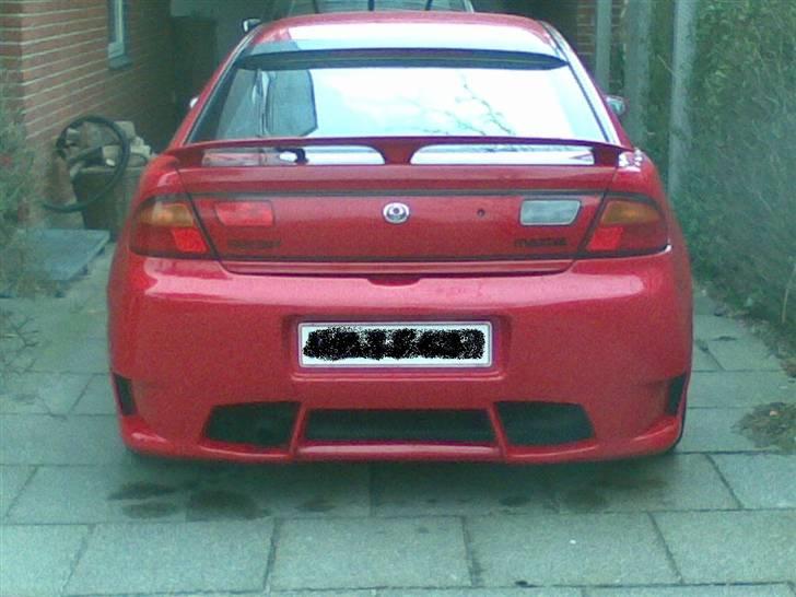 Mazda 323F GLX solgt billede 8