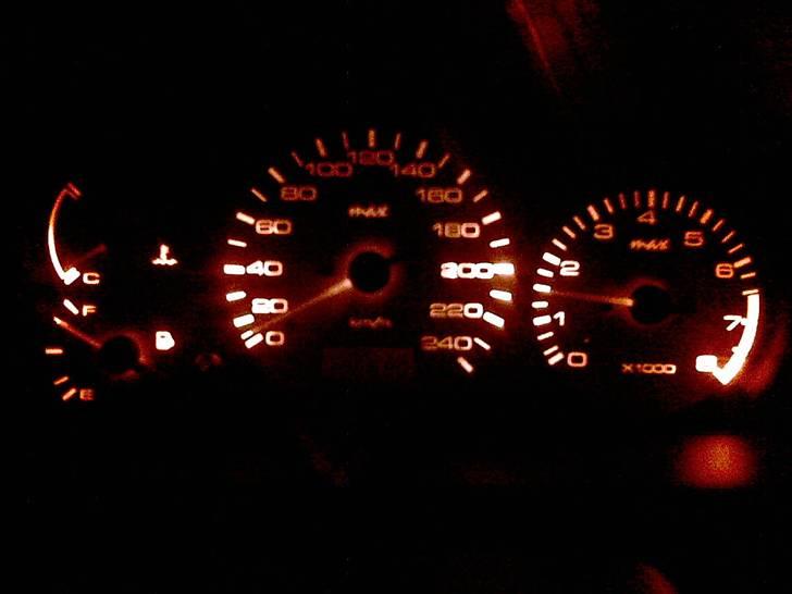 Mazda 323F GLX solgt billede 10