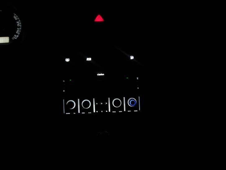 Skoda Octavia RS - Hvidt lys i anlæg og knapper. billede 19