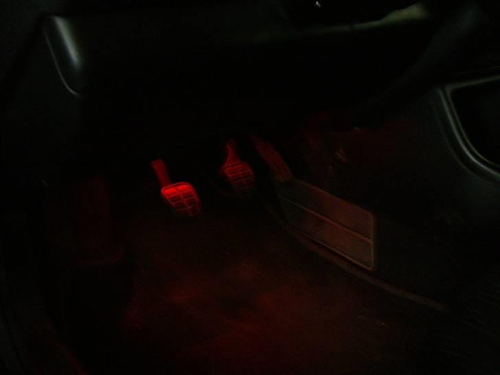 VW golf 3 SOLGT - Rød lys ved pedaler  billede 8