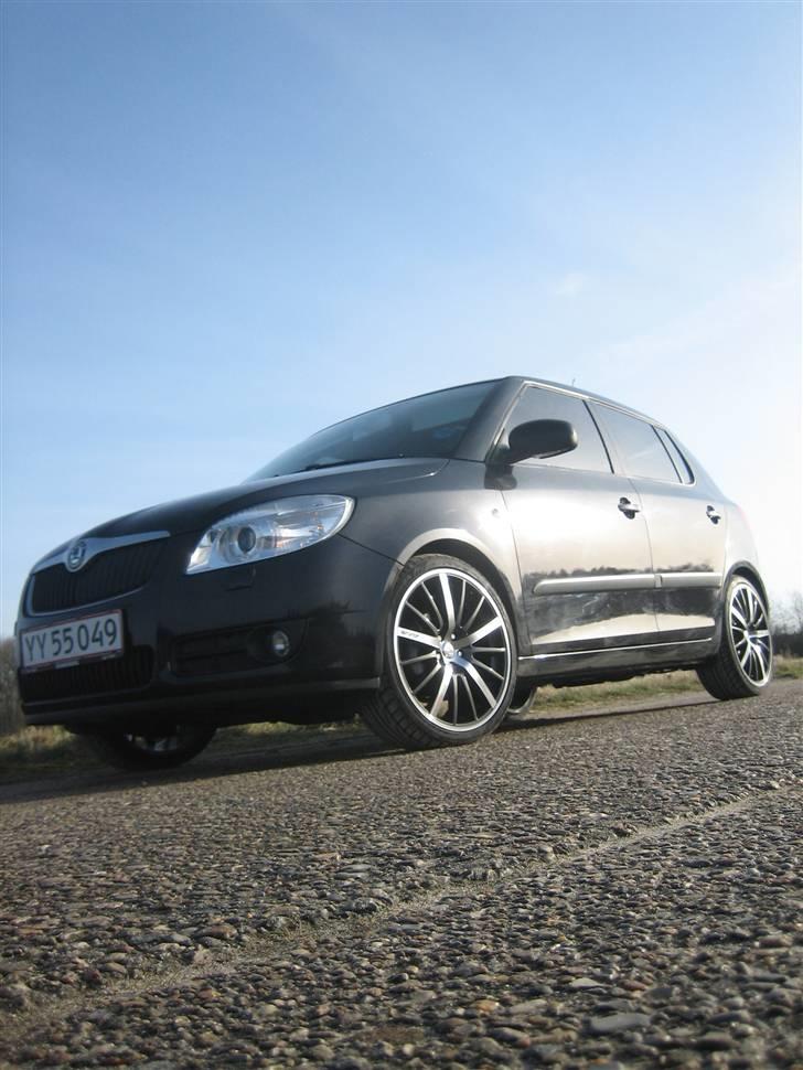 Skoda Fabia 2  Sport *Solgt* - Monteret med 18" Avus M01 Graphite fælge billede 16