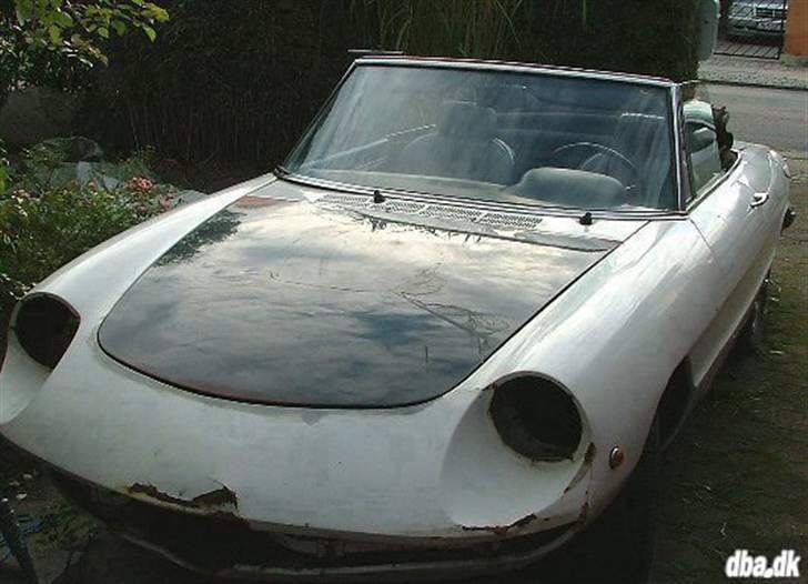 Alfa Romeo Spider 1300 Junior - Som hun så ud, da jeg hentede hende... Trist til syn, men bestemt med potentiale ;-) billede 1