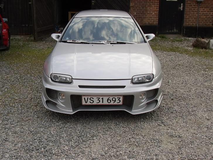 Mazda 323F billede 3