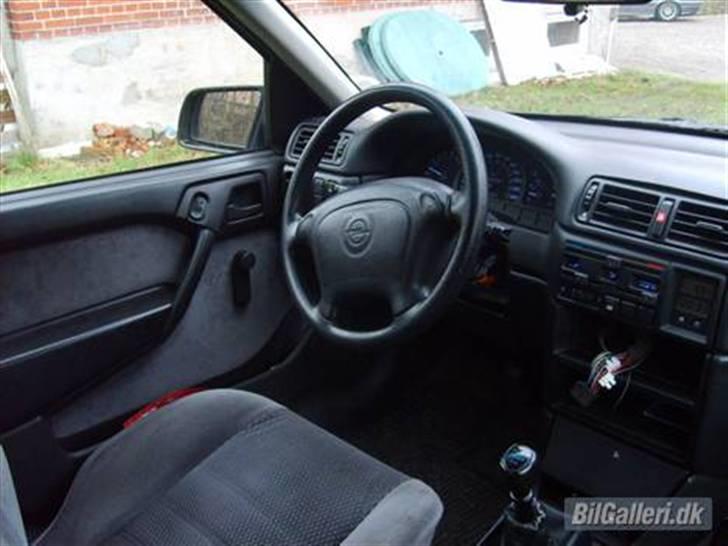 Opel Vectra A *solgt* billede 9