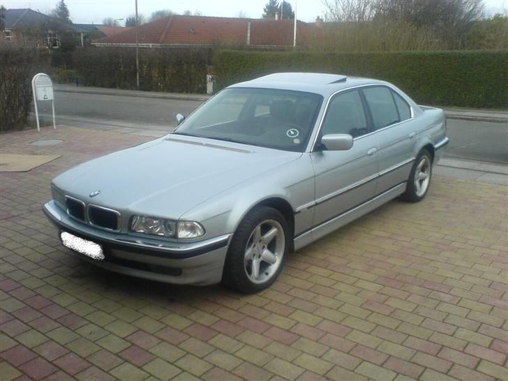 BMW 730i V8 Gangster billede 2