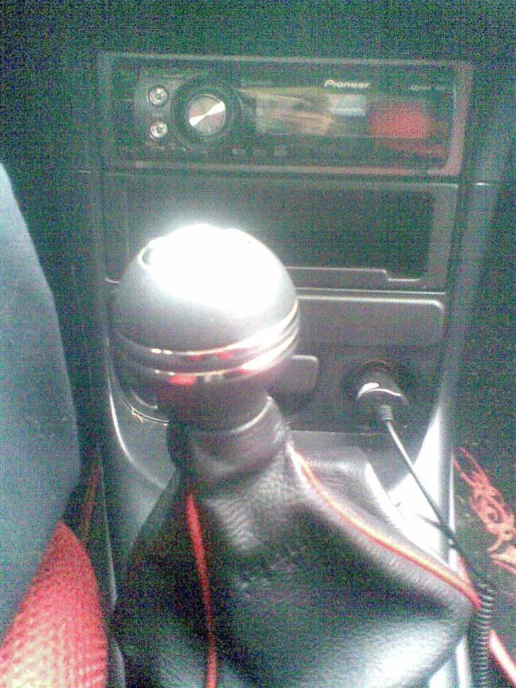 Mazda 323 C - solgt - billede 17