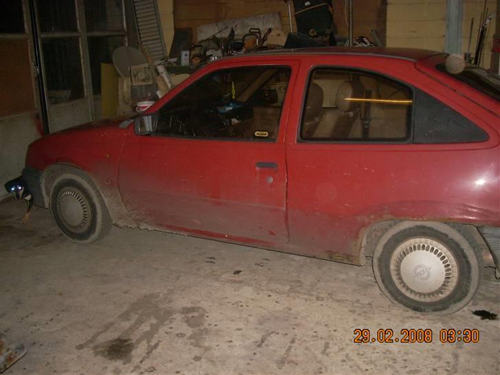Opel kadett (skrottet)  billede 1