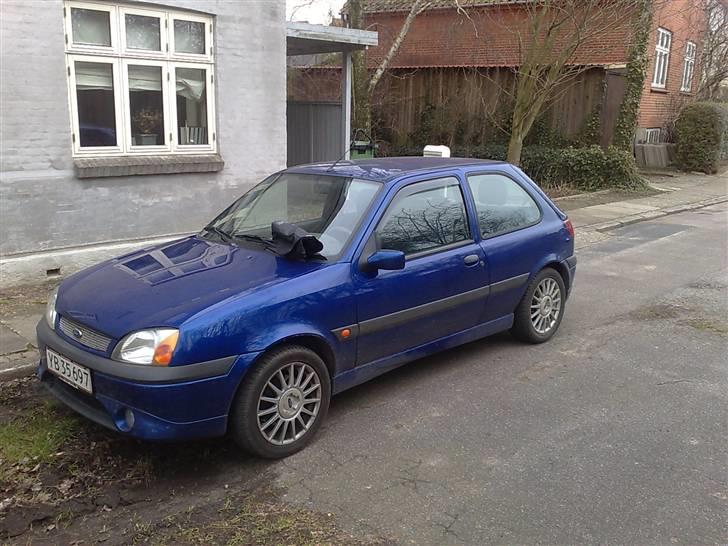 Ford fiesta 1,6 sport 16v billede 3