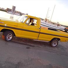 Ford F100 Styleside