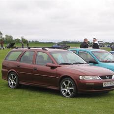 Opel vectra st.