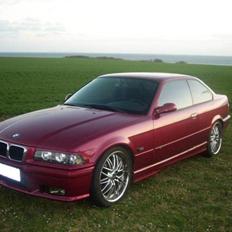 BMW 320i E36 Coupé +DØD+