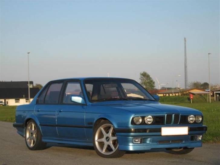 BMW                       E30 324td Zender - Her monteret med crystal projector tågelygter  billede 10