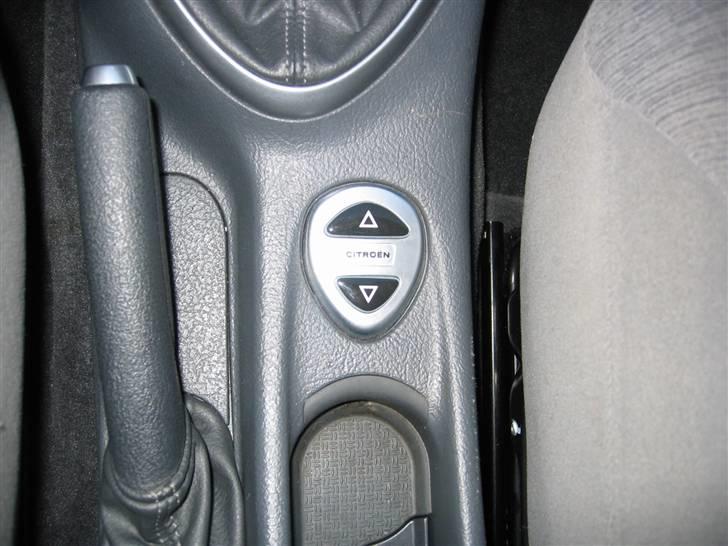 Citroën C5 2,0 HDI <<<solgt>>> - knap til at hæve eller sænke undervogn.. billede 11