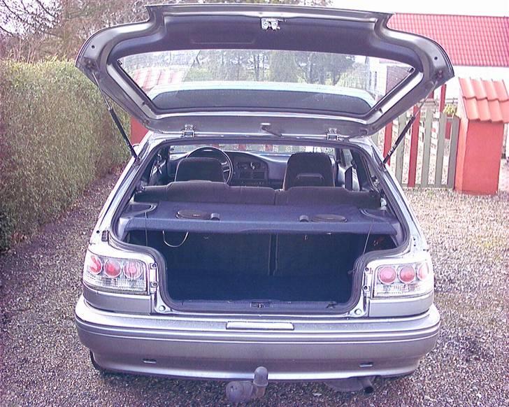 Toyota corolla 1.3 Xl - Rimelig tomt indtil videre - der skal snart handles billede 9