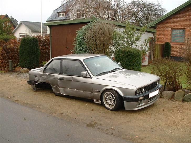 BMW 325i e30 -totalskadet- billede 12
