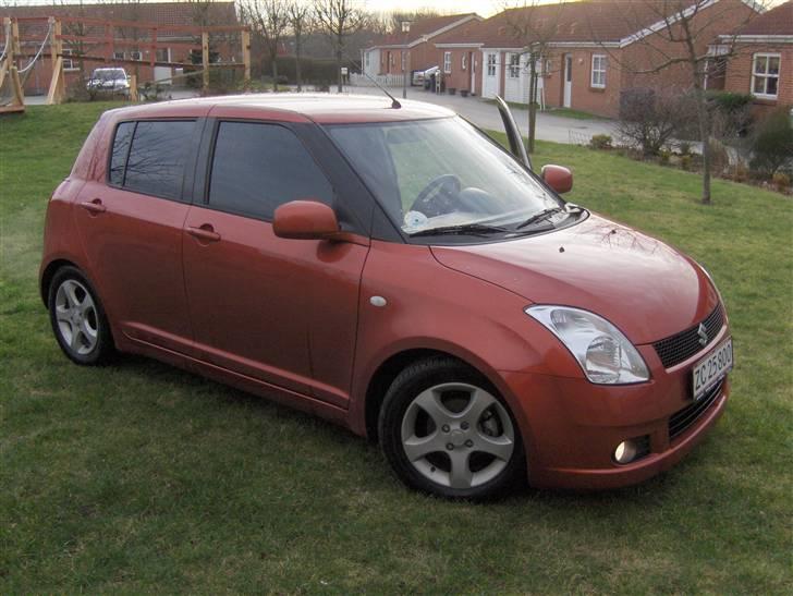 Suzuki Swift 1.5 GLX *DØD* billede 1