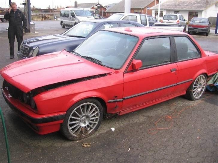 BMW e30 325 solgt/totalskadet billede 13