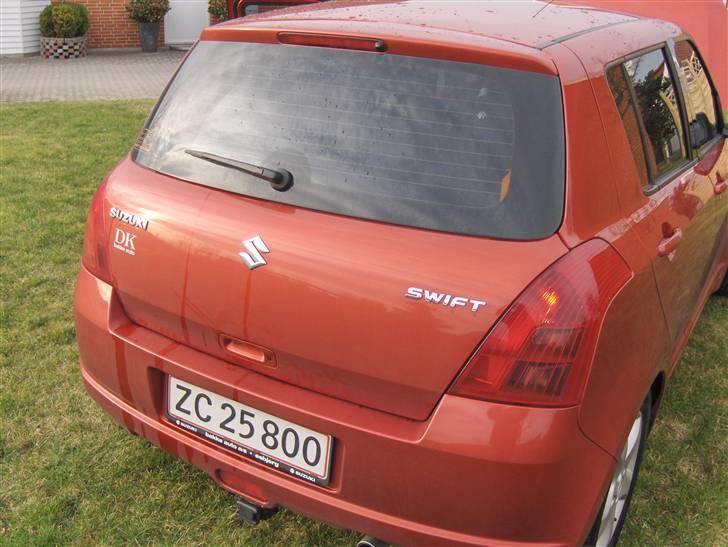 Suzuki Swift 1.5 GLX *DØD* billede 5