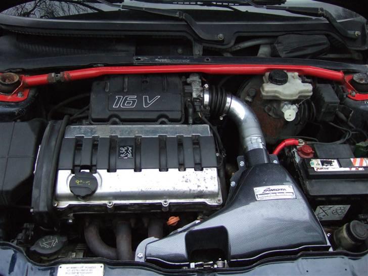Peugeot 106 gti  Solgt - gammel billede af motor. bliver noget pænere efter den nye omgang billeder kommer snarest billede 4