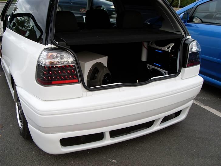 VW Golf 3  1.8 Black / White billede 16