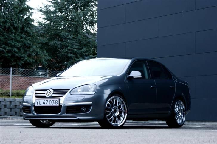 VW Jetta 1.9 TDi SOLGT billede 2