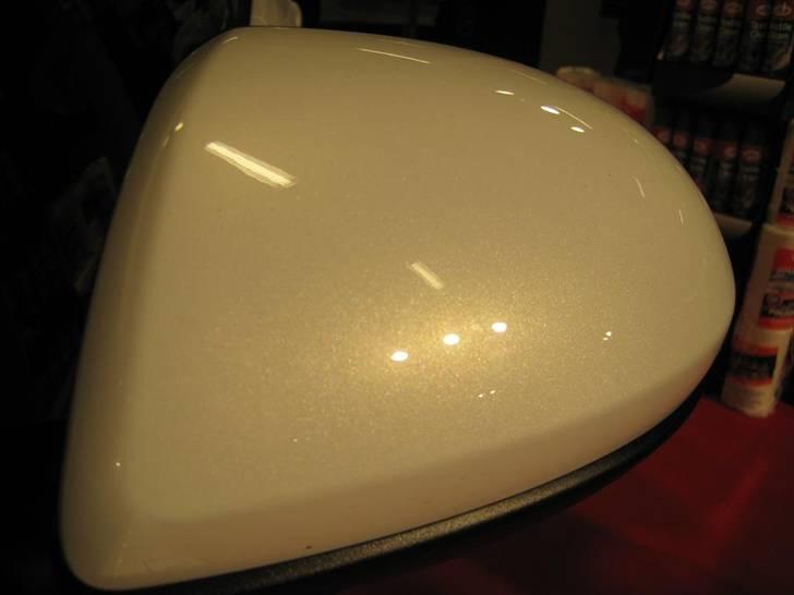 Mazda 2 Advance  - Den lækre originale Mazda farve. Hvid metallic med perlemor billede 16