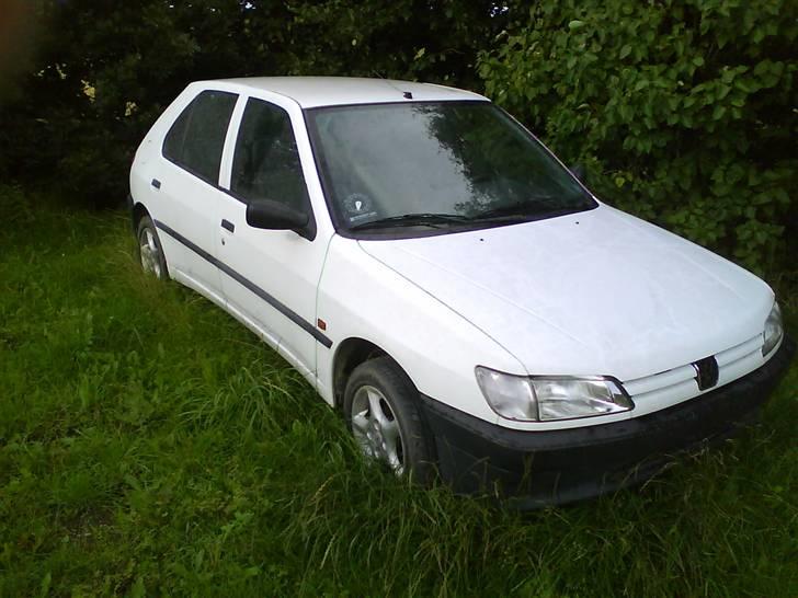 Peugeot 306 solgt - sku nok ha vasket den billede 3