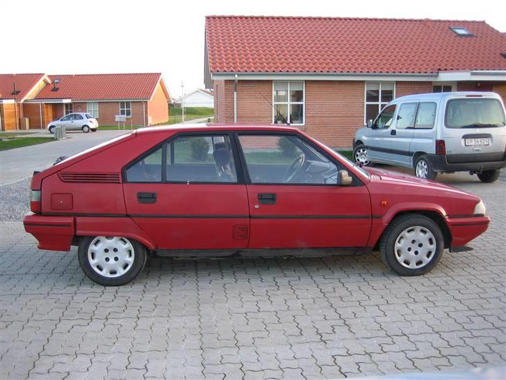 Citroën BX 1.9 TGD Van - "En franskmand kom flydende- fra et boldværk i Bordeaux" (citat Johnny Madsen i Checkpoint Charlie) billede 2