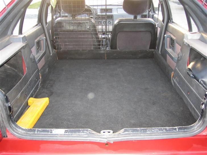 Citroën BX 1.9 TGD Van - Mage til balsal i en BX hatch er sjældent set.. billede 4