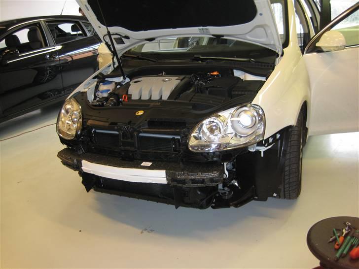 VW Golf V Variant TDI 140 SOLGT - Skulle have Hella Xenon lygter monteret. billede 6