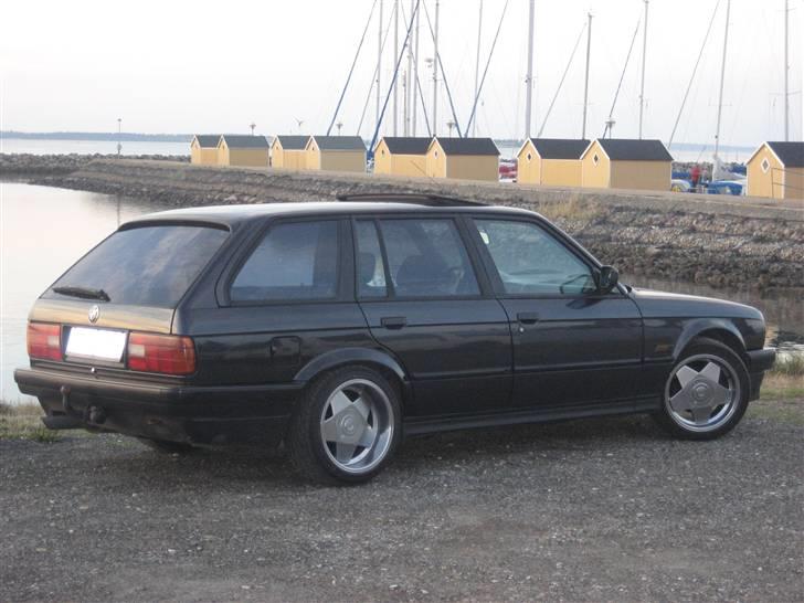 BMW E30 Touring stjålet billede 1