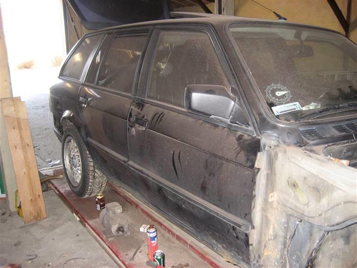 BMW E30 Touring stjålet billede 11