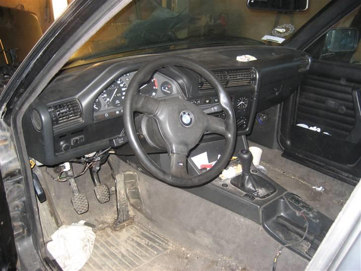 BMW E30 Touring stjålet billede 18