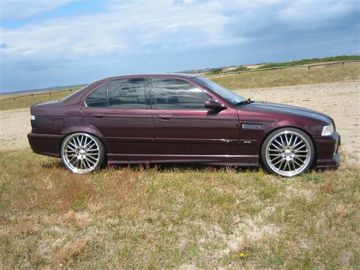 {{currentPhoto.altText}} billede {{currentPhoto.number}}