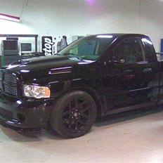 Dodge ram srt 10