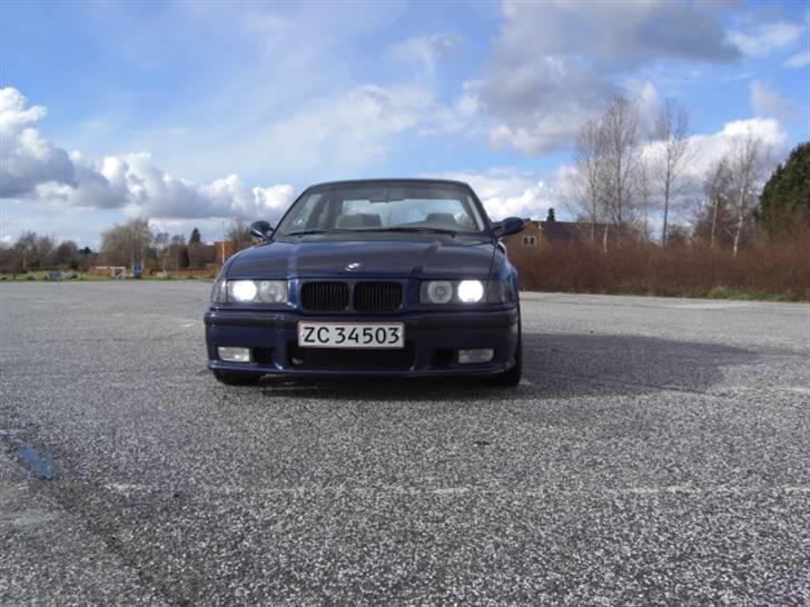 BMW 325i coupe billede 1