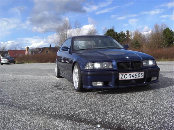 BMW 325i coupe billede 2