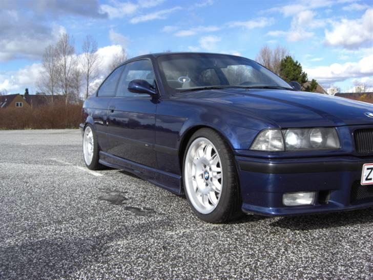 BMW 325i coupe billede 3