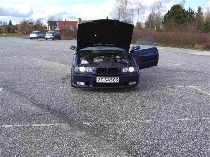 BMW 325i coupe billede 8